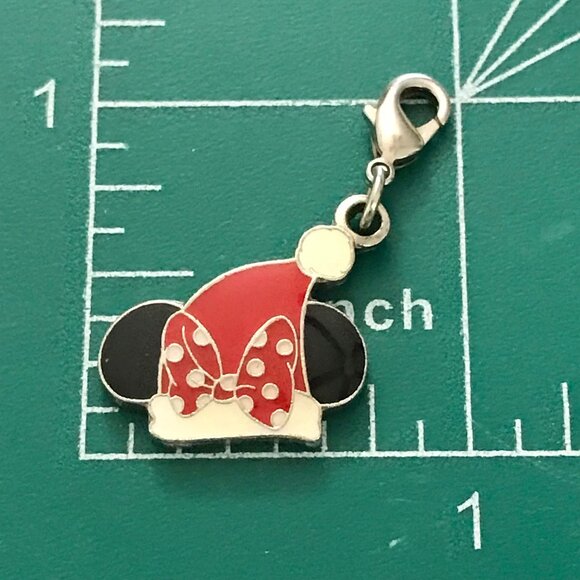 Vintage Disney Christmas Minnie Mouse Clip On Charm Bow Zipper Pull Santa Hat - Picture 4 of 4